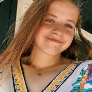 Meet your Posher, Mia